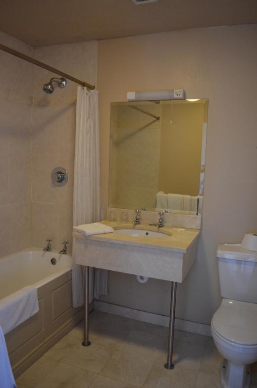 Hotel The Cliff House 3*